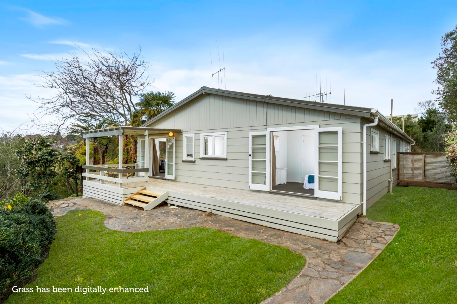 16A Russell Place