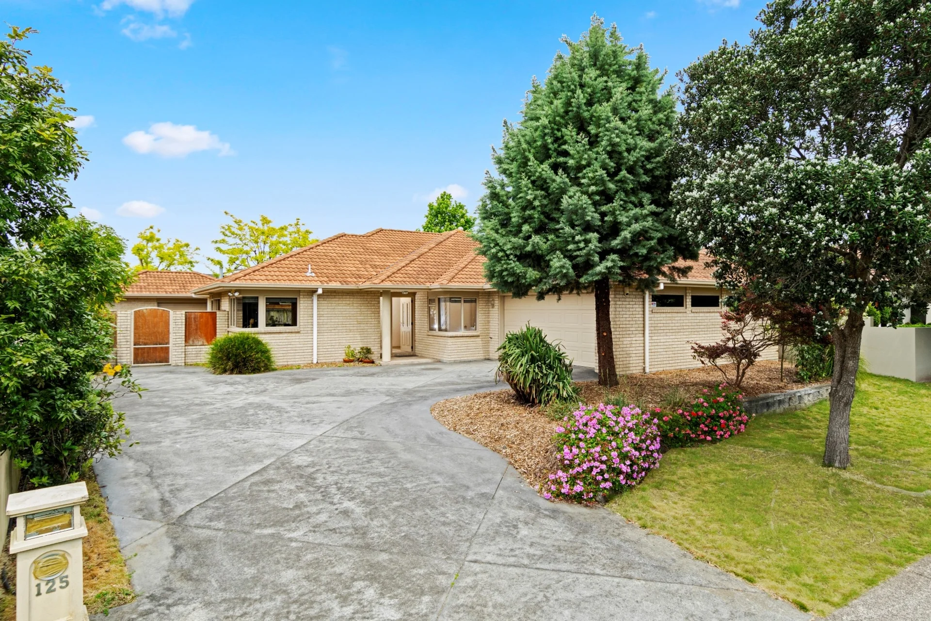 125 Tuihana Drive
