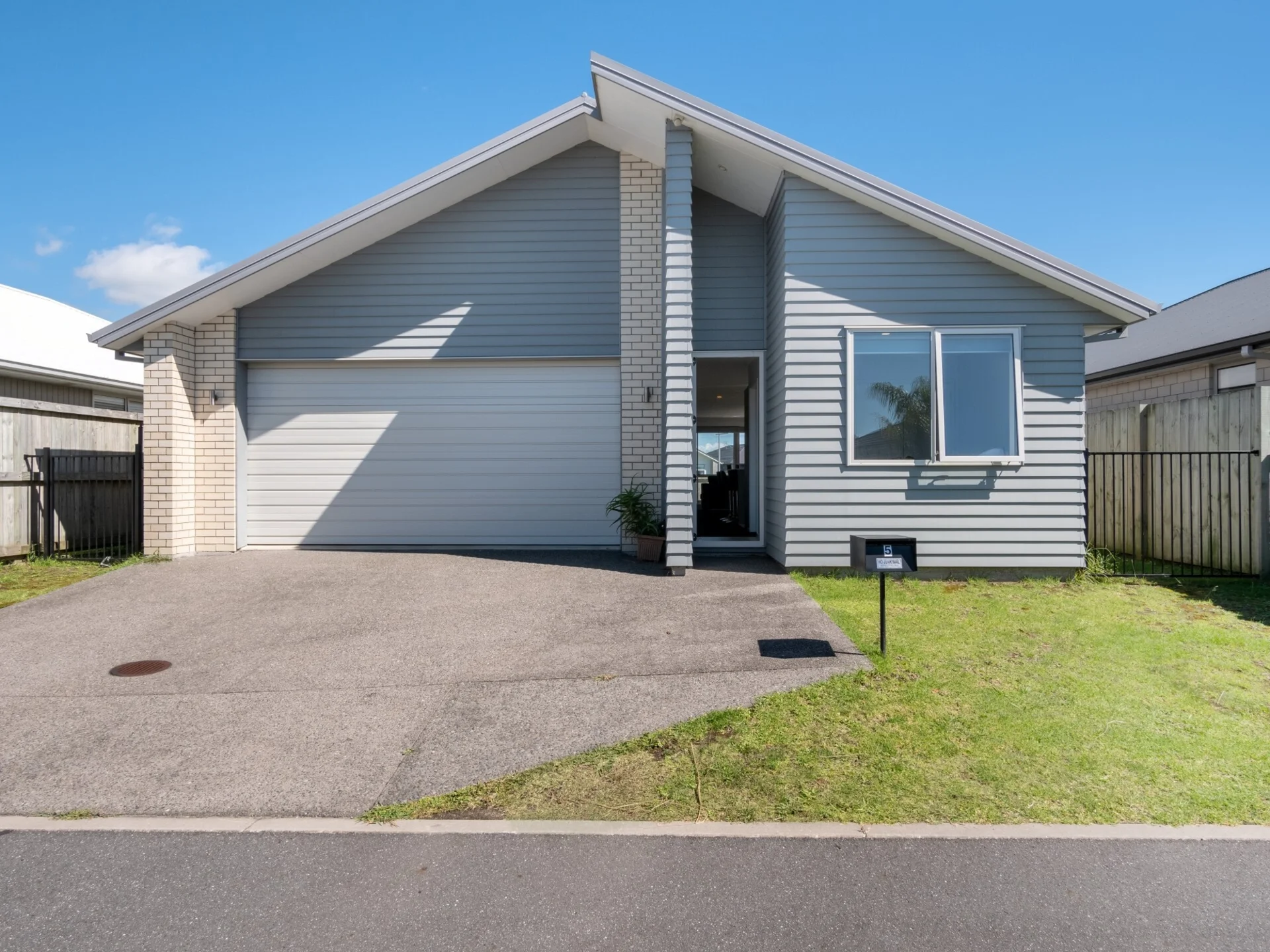 5 Parkside Mews