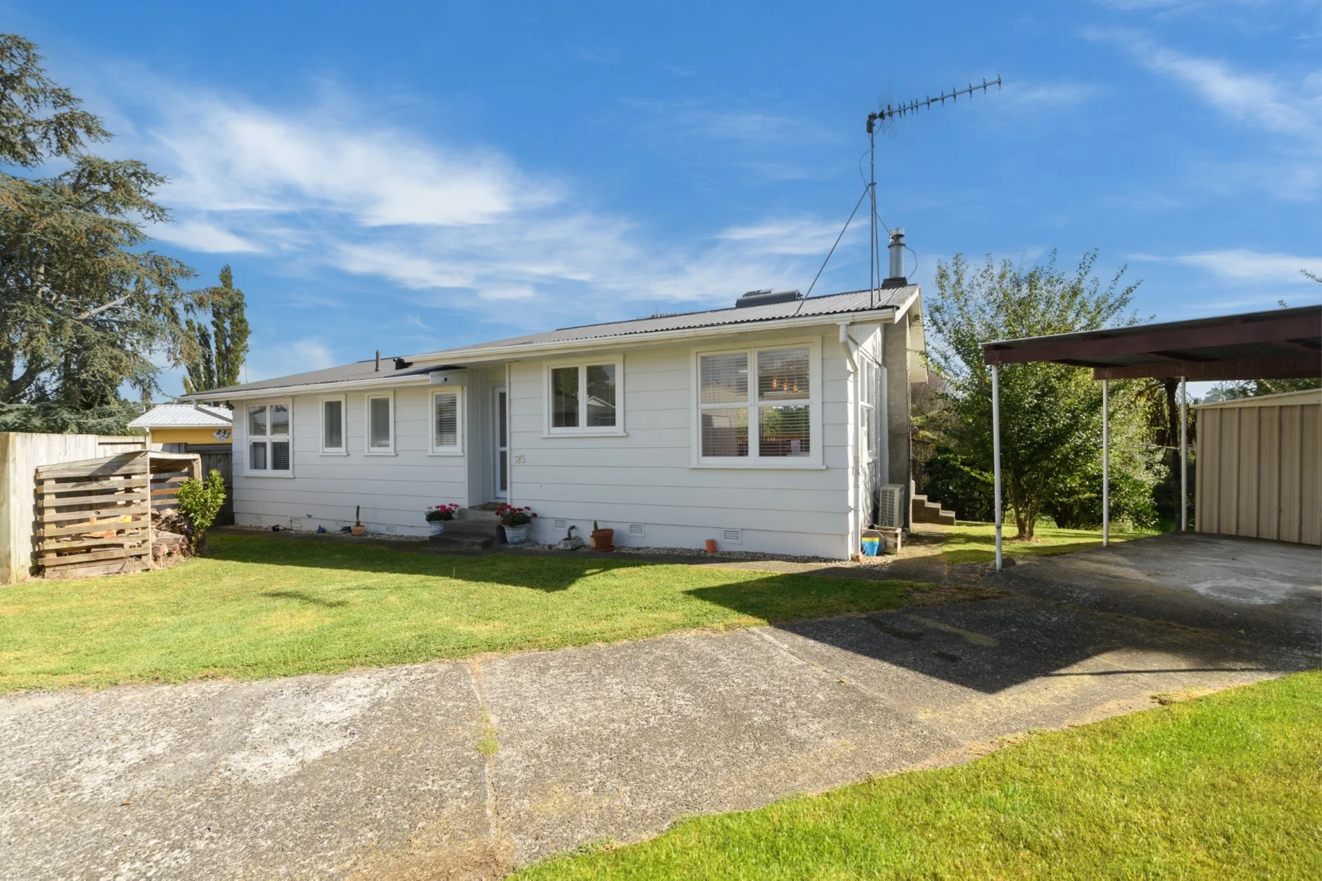 25 Laurence Street