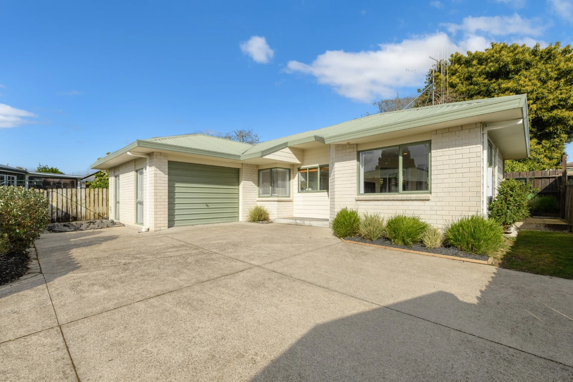 42B Queen Road
