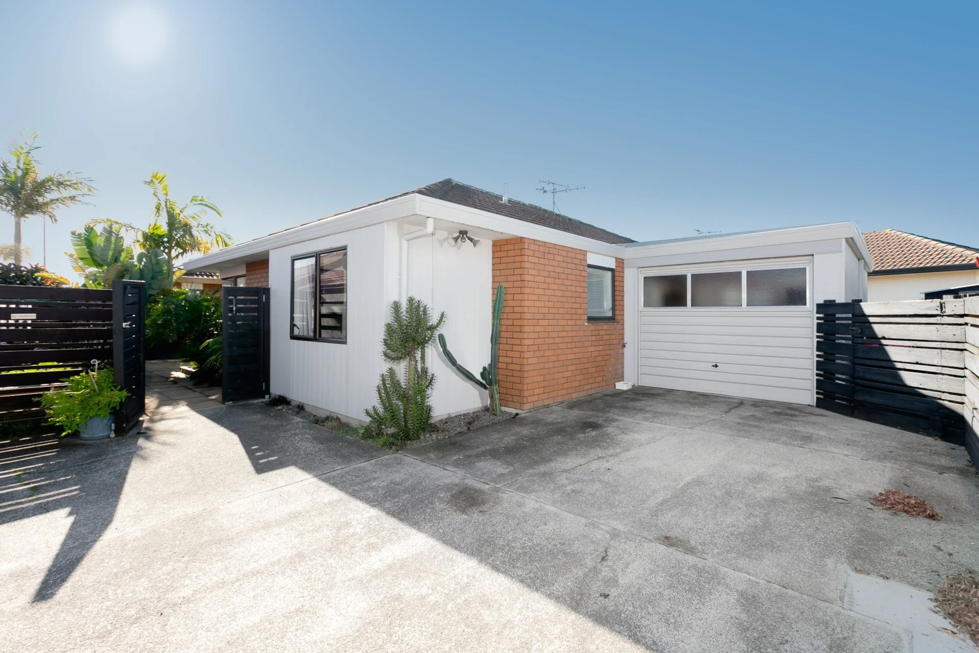 1C Inverell Place