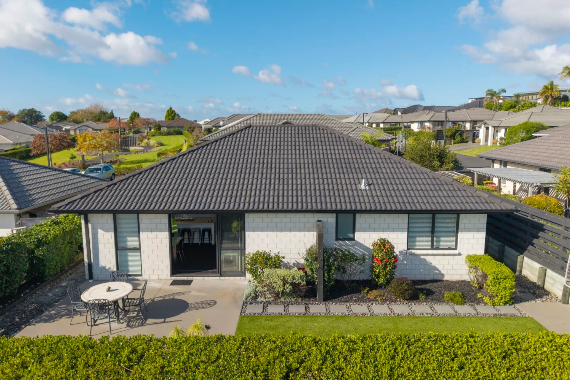 18 Vista Close