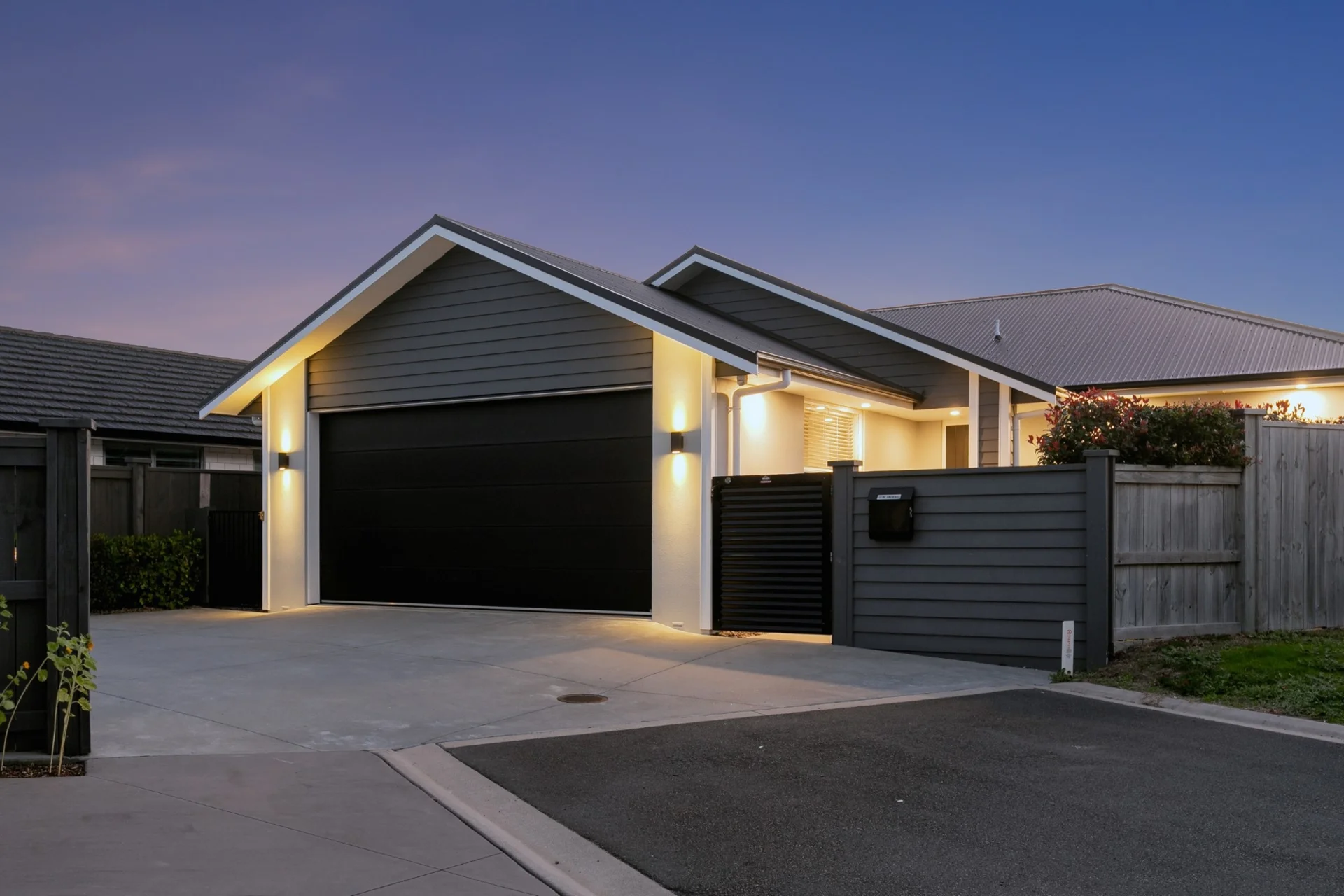 8 Cassinia Close