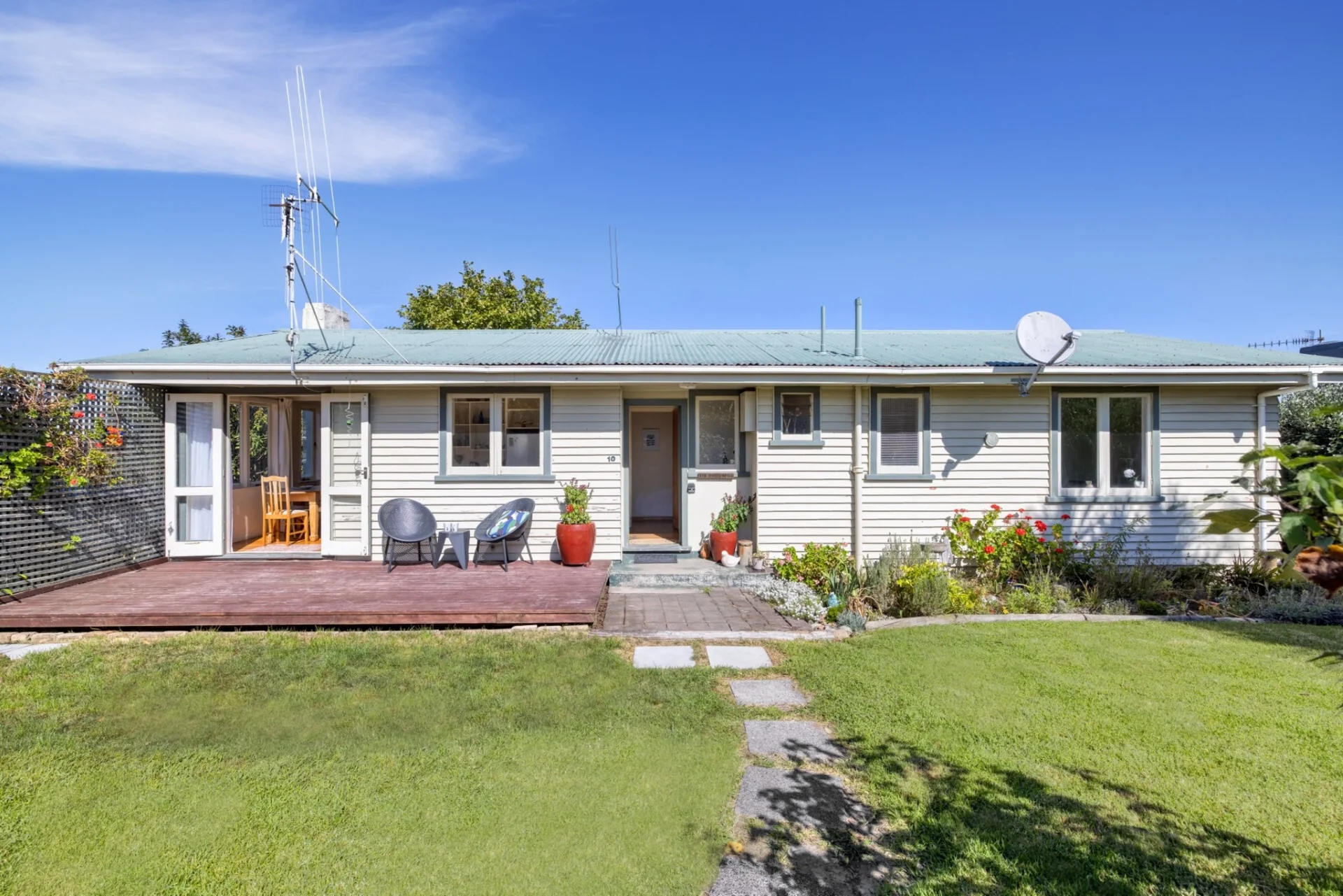 10 Kingswood Road