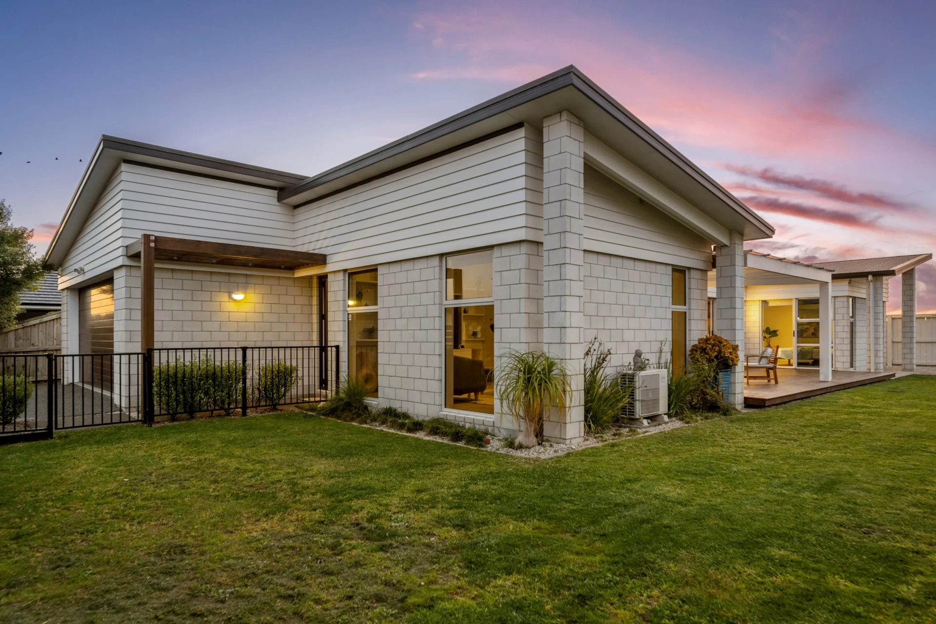 26 Hiria Crescent