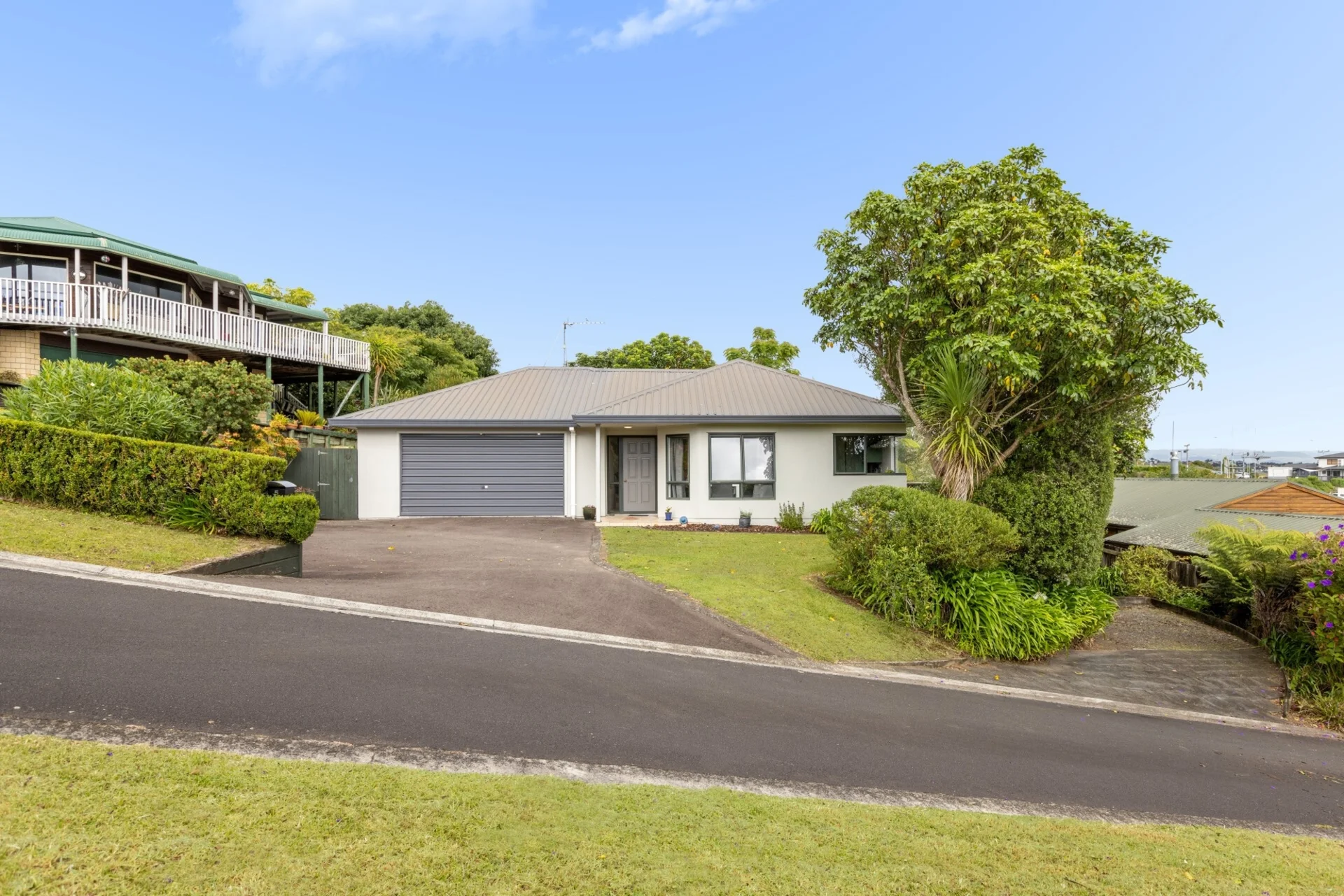 5 Greenstone Way