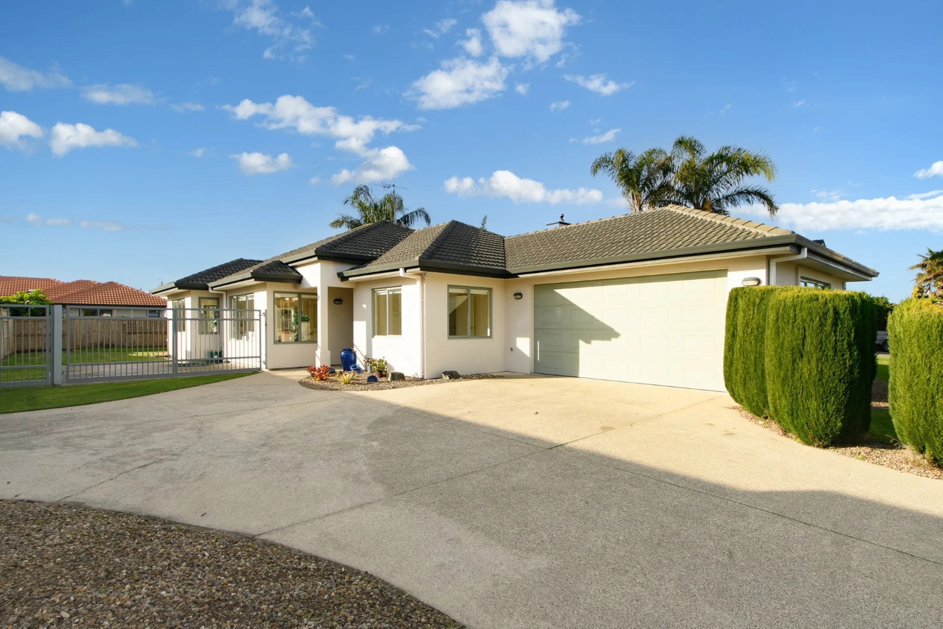 17 Kahira Crescent