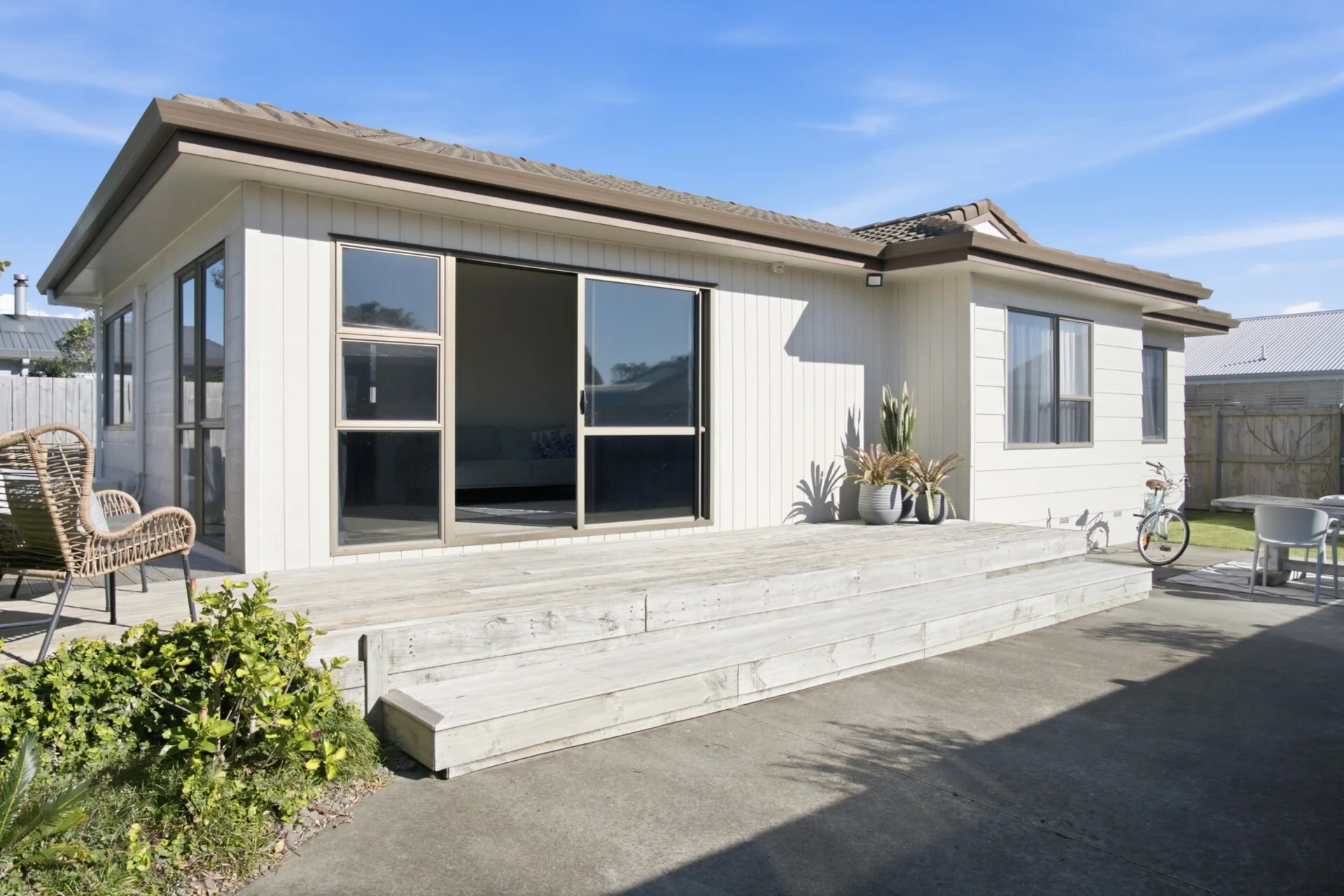 16 Tahara Crescent