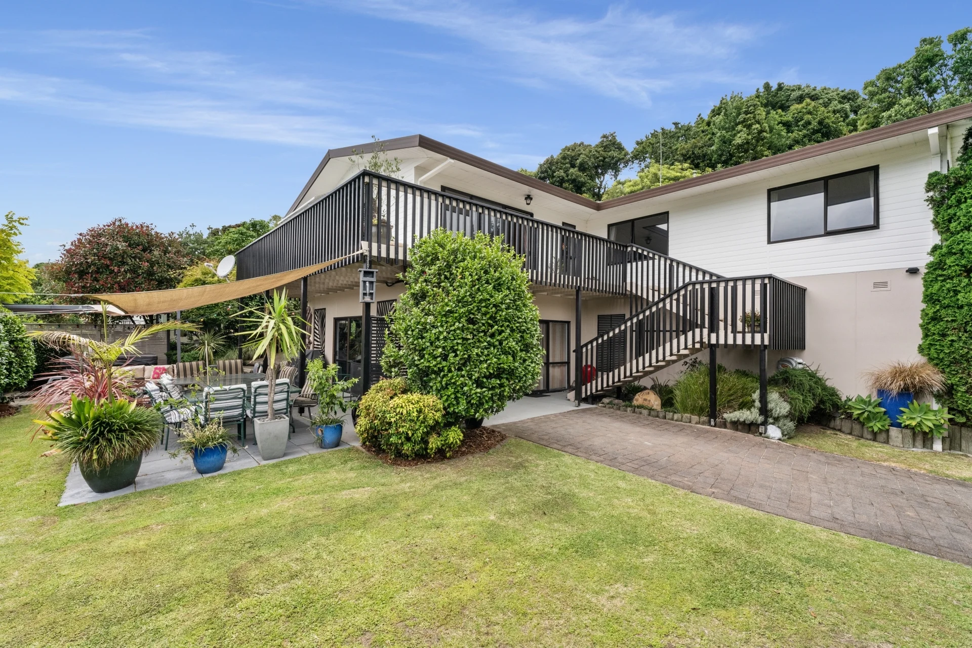 4 Neil Place
