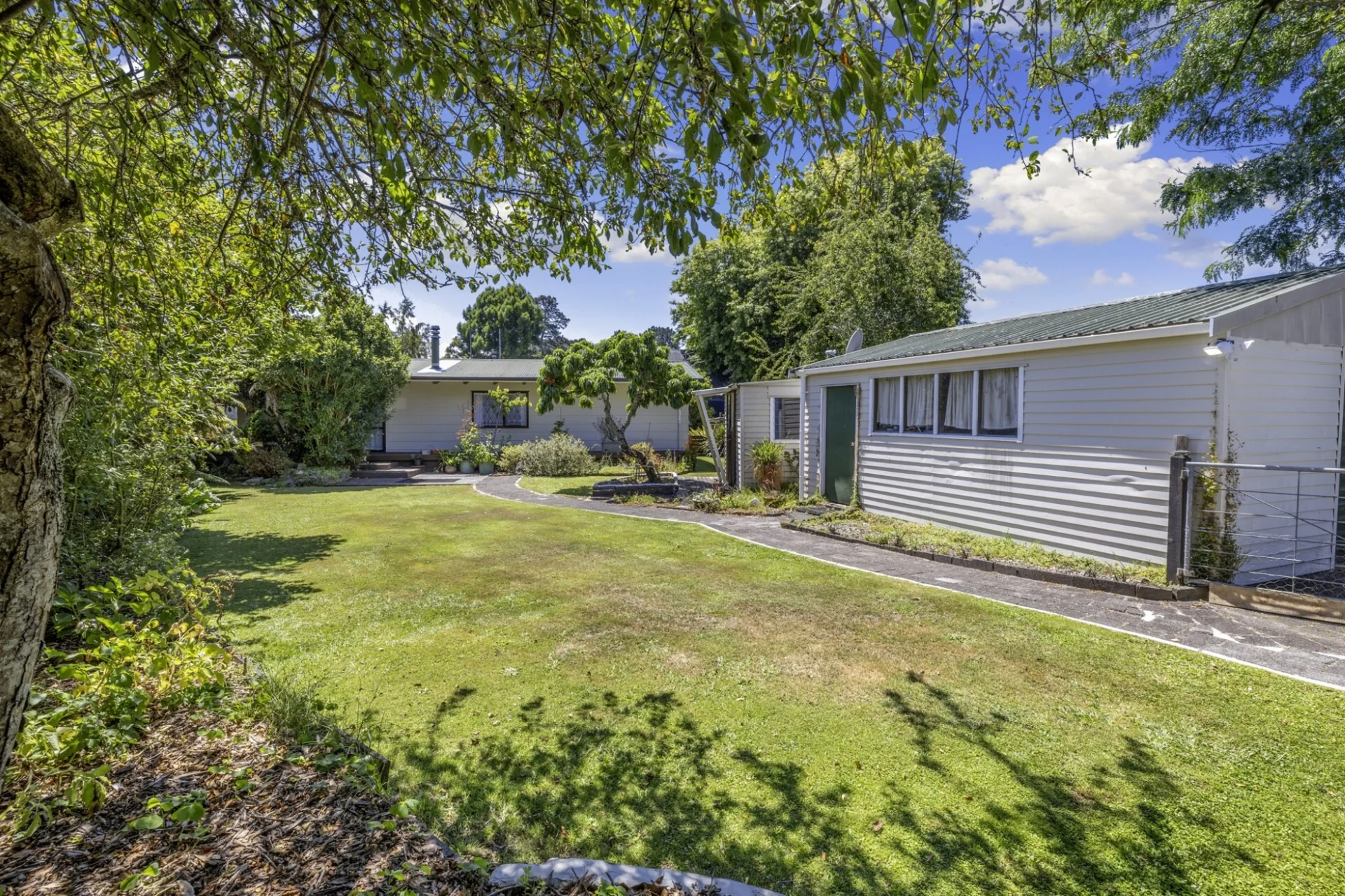 14 Landscape Drive