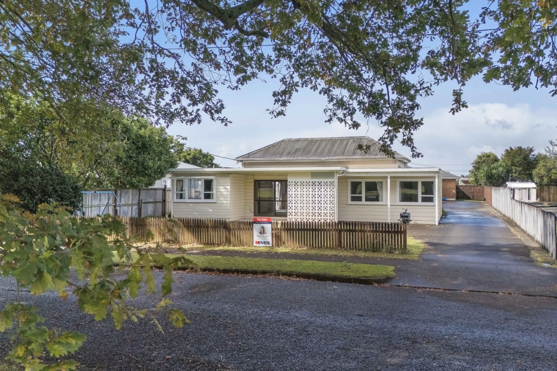 93 Parry Palm Avenue