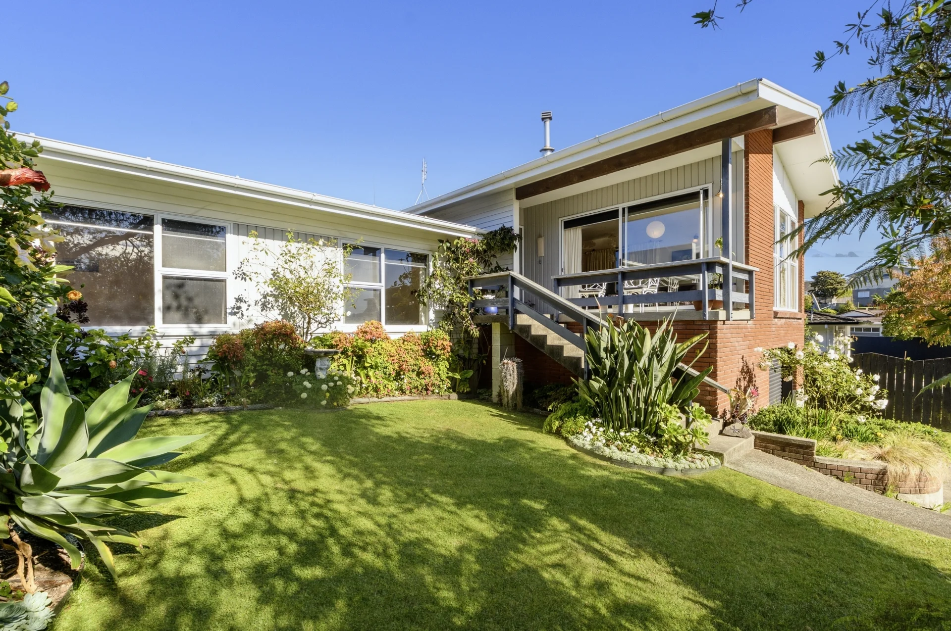 2 Shelley Street