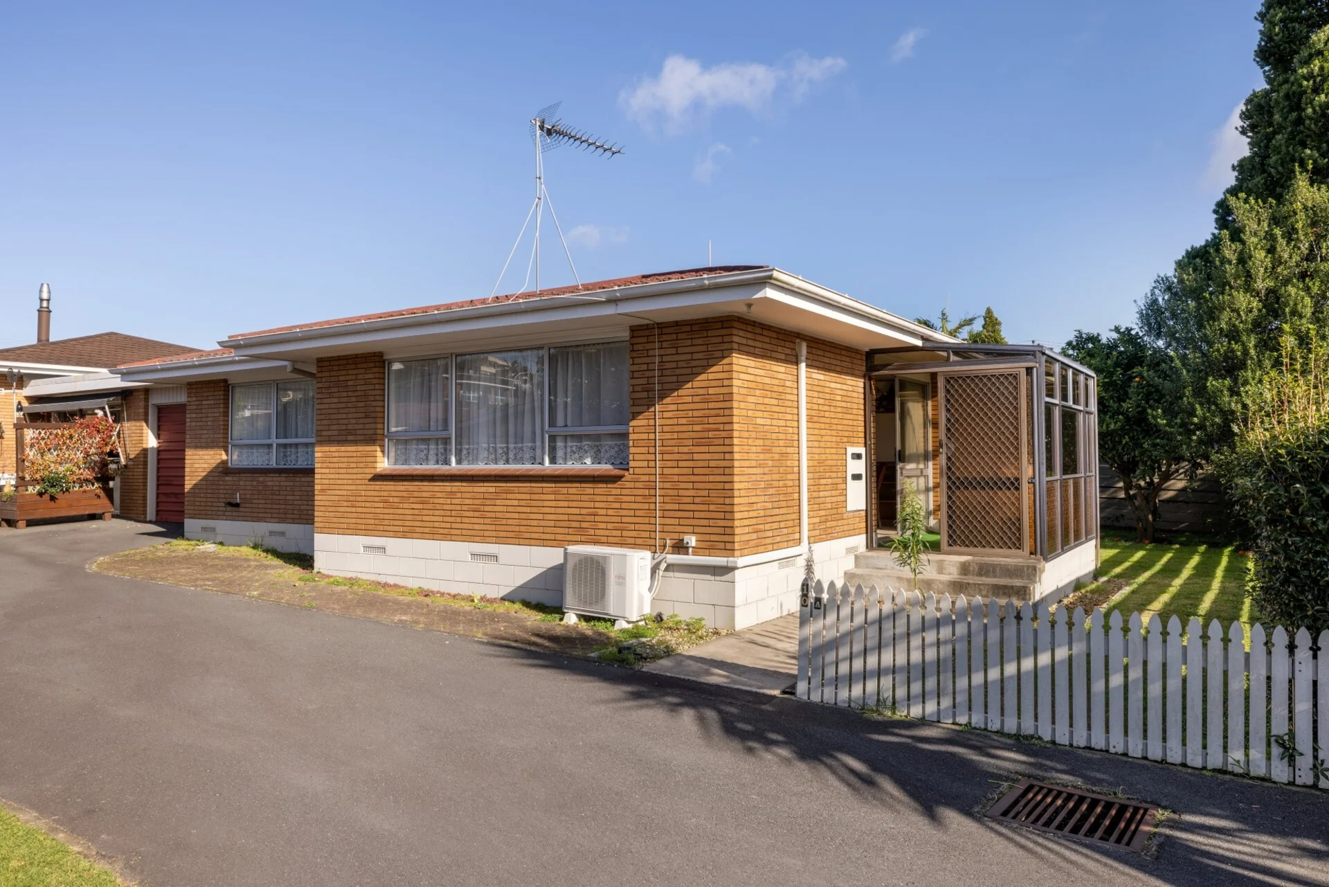 10A Linklater Avenue