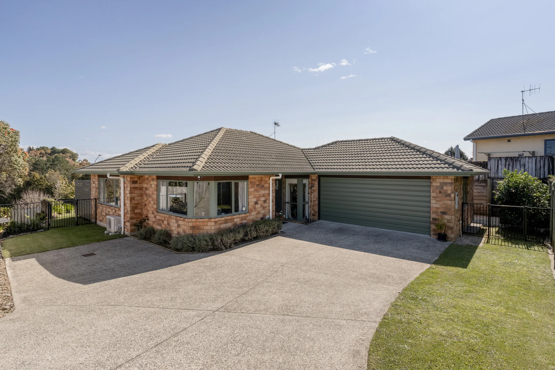 5 Maggie Place
