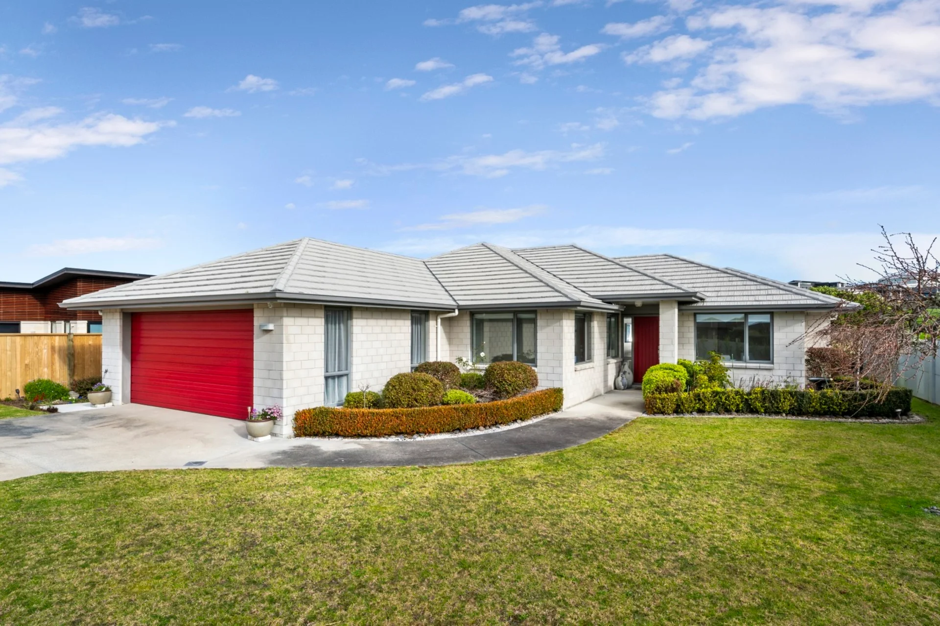 12 Vantage Place