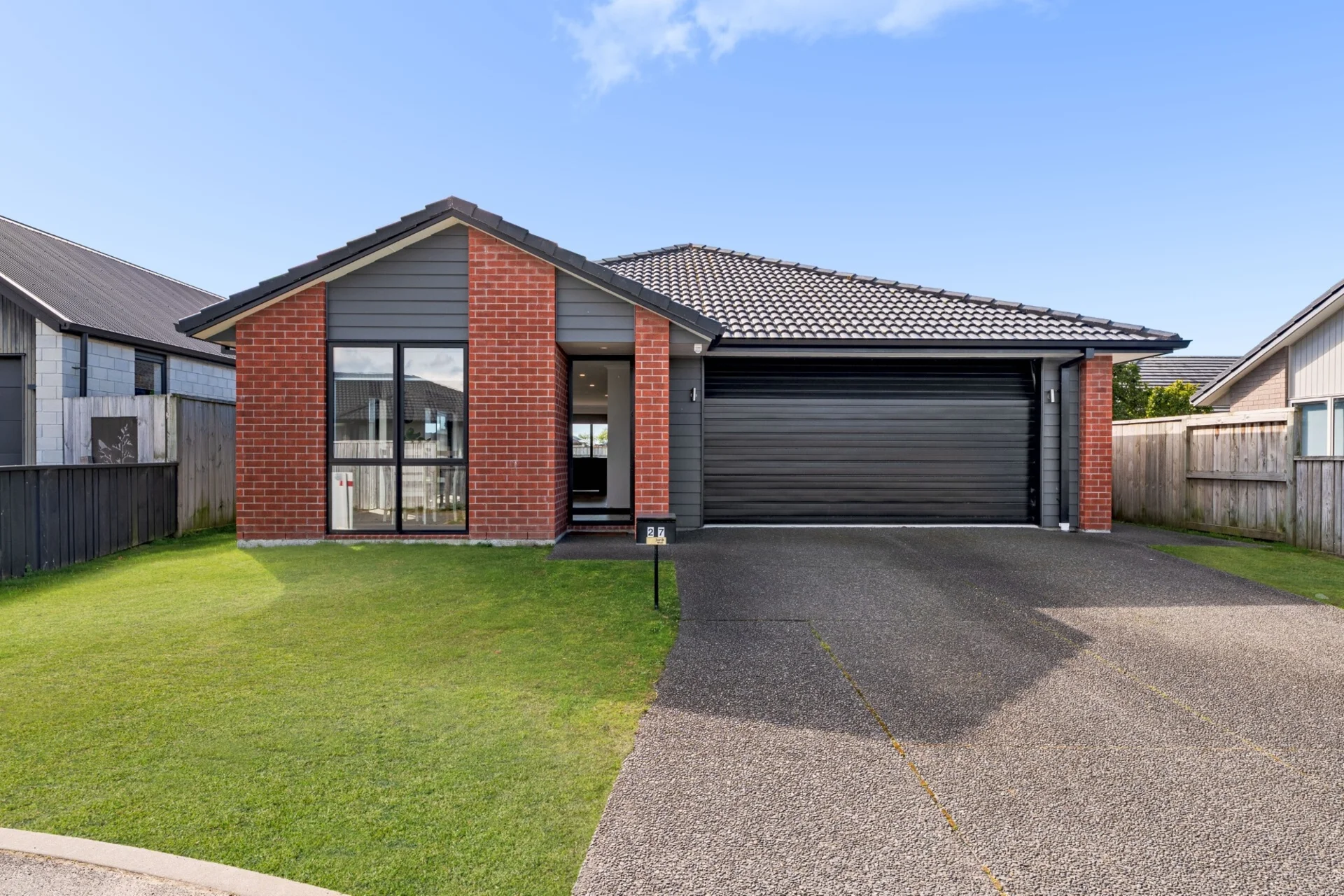 27 Parkside Mews