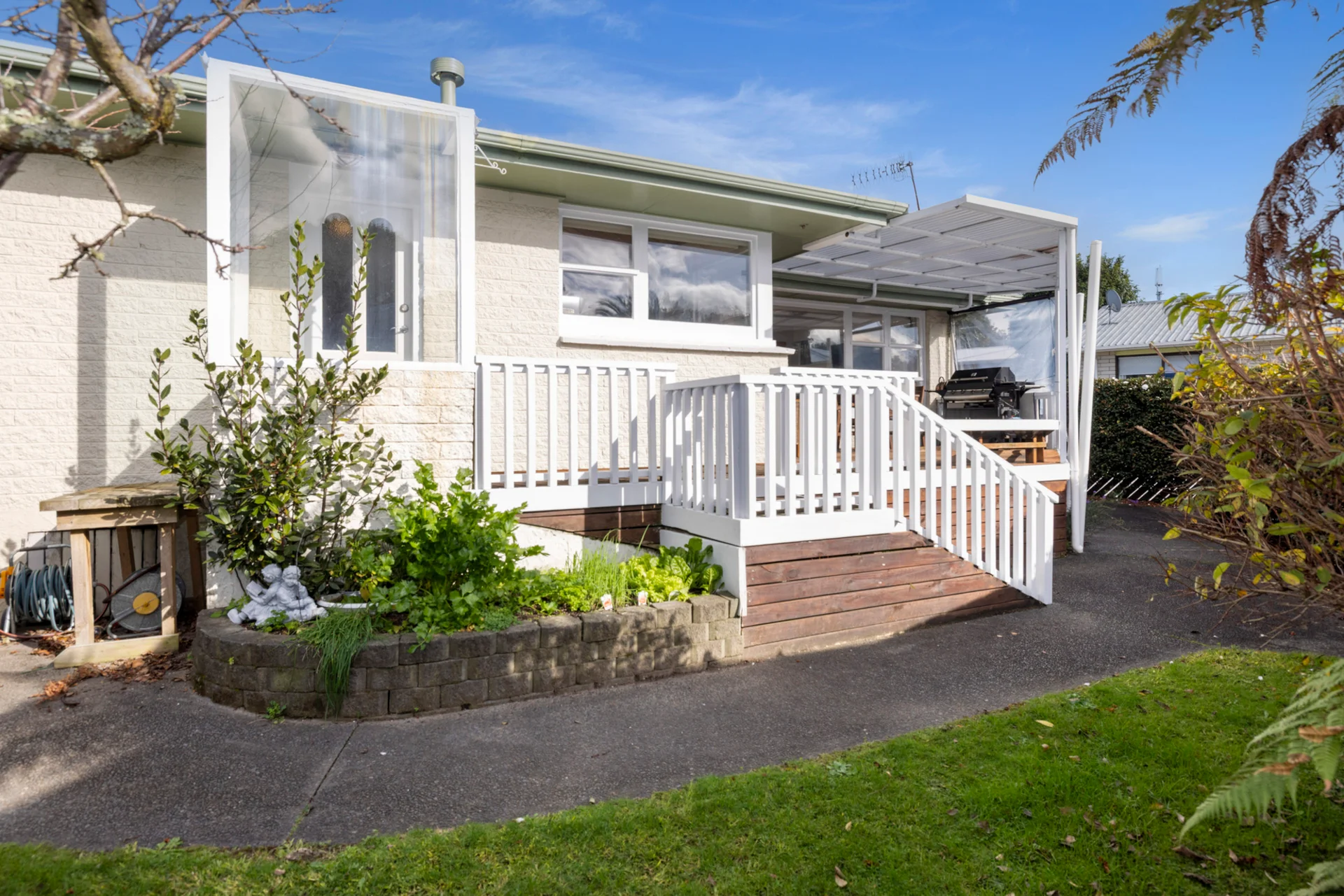 261 Ngatai Road
