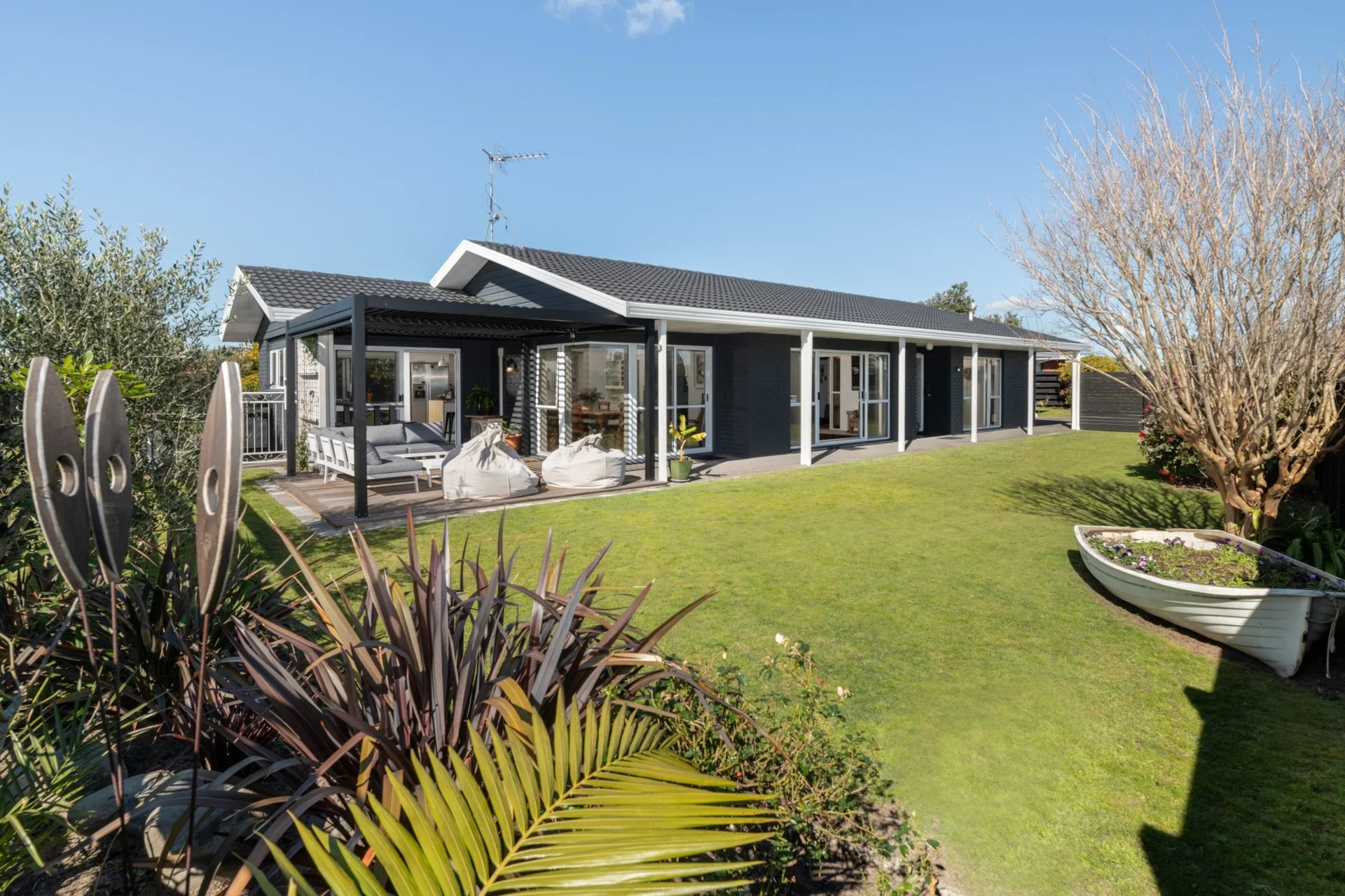 22 Hibiscus Avenue