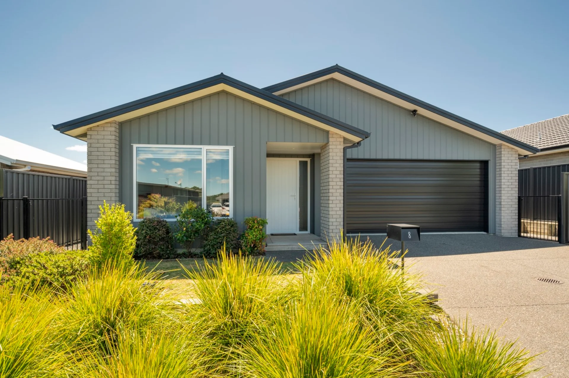 8 Pioneer Crescent