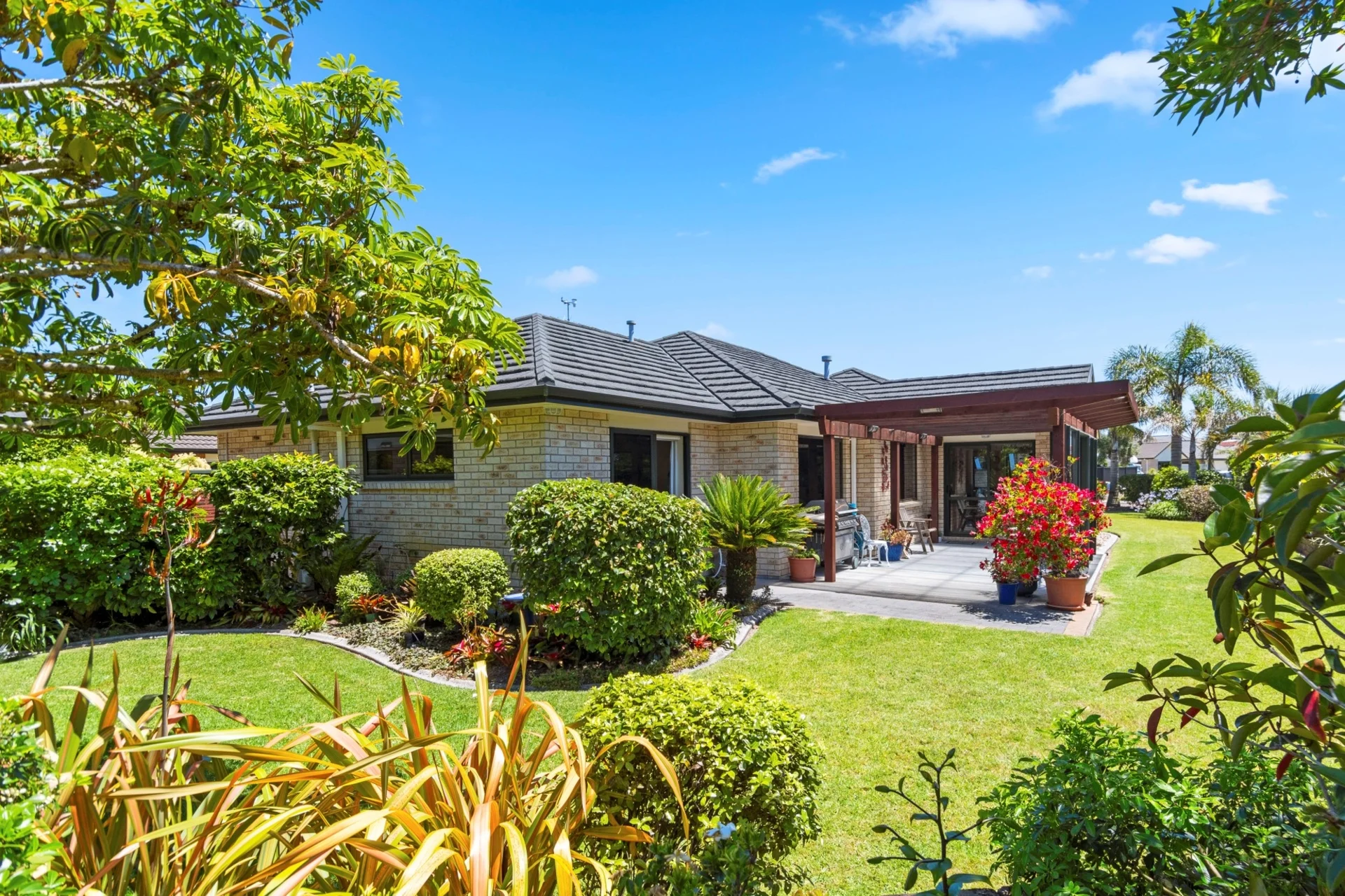 27 Rota Close