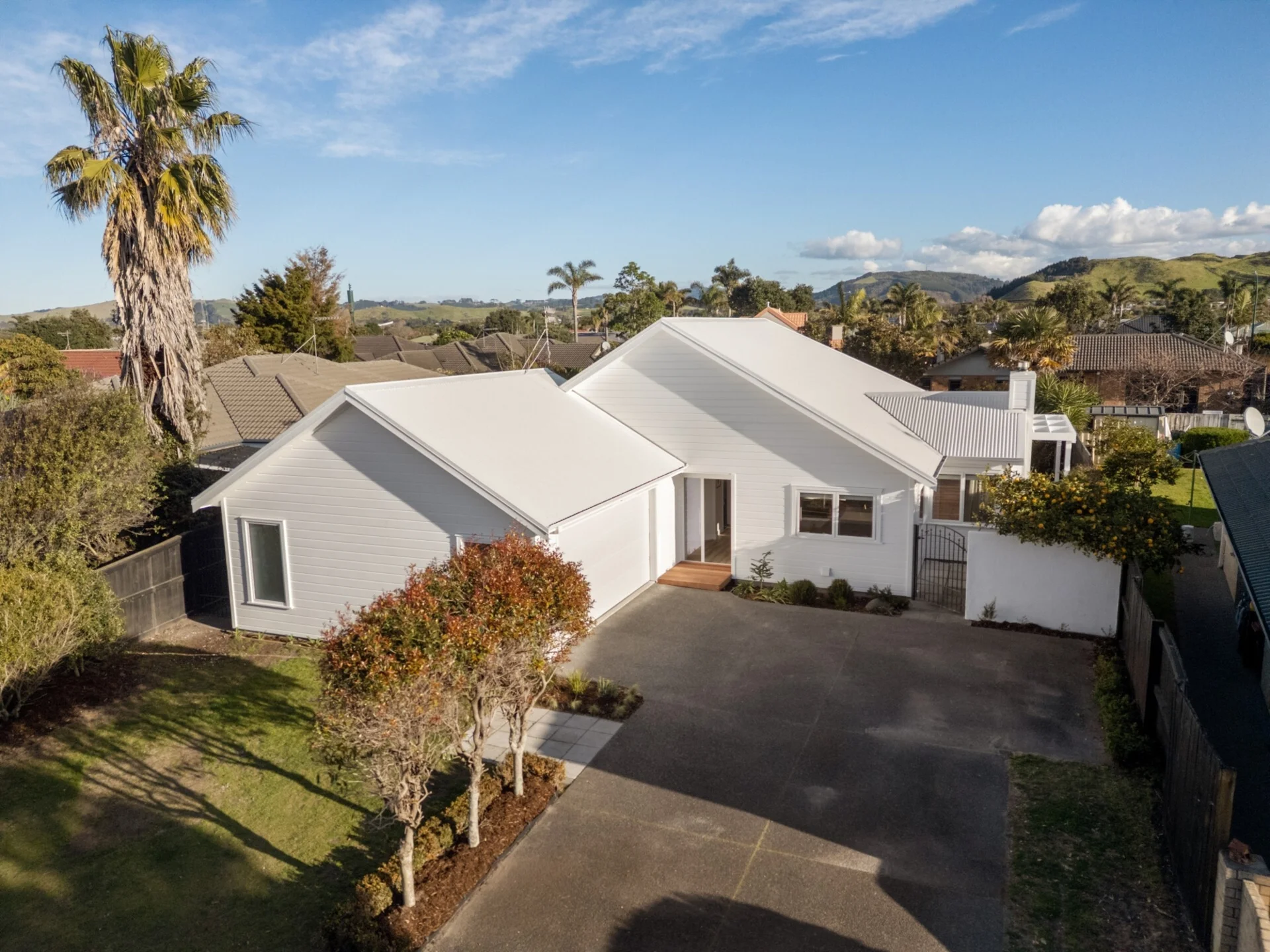 77 Kahira Crescent