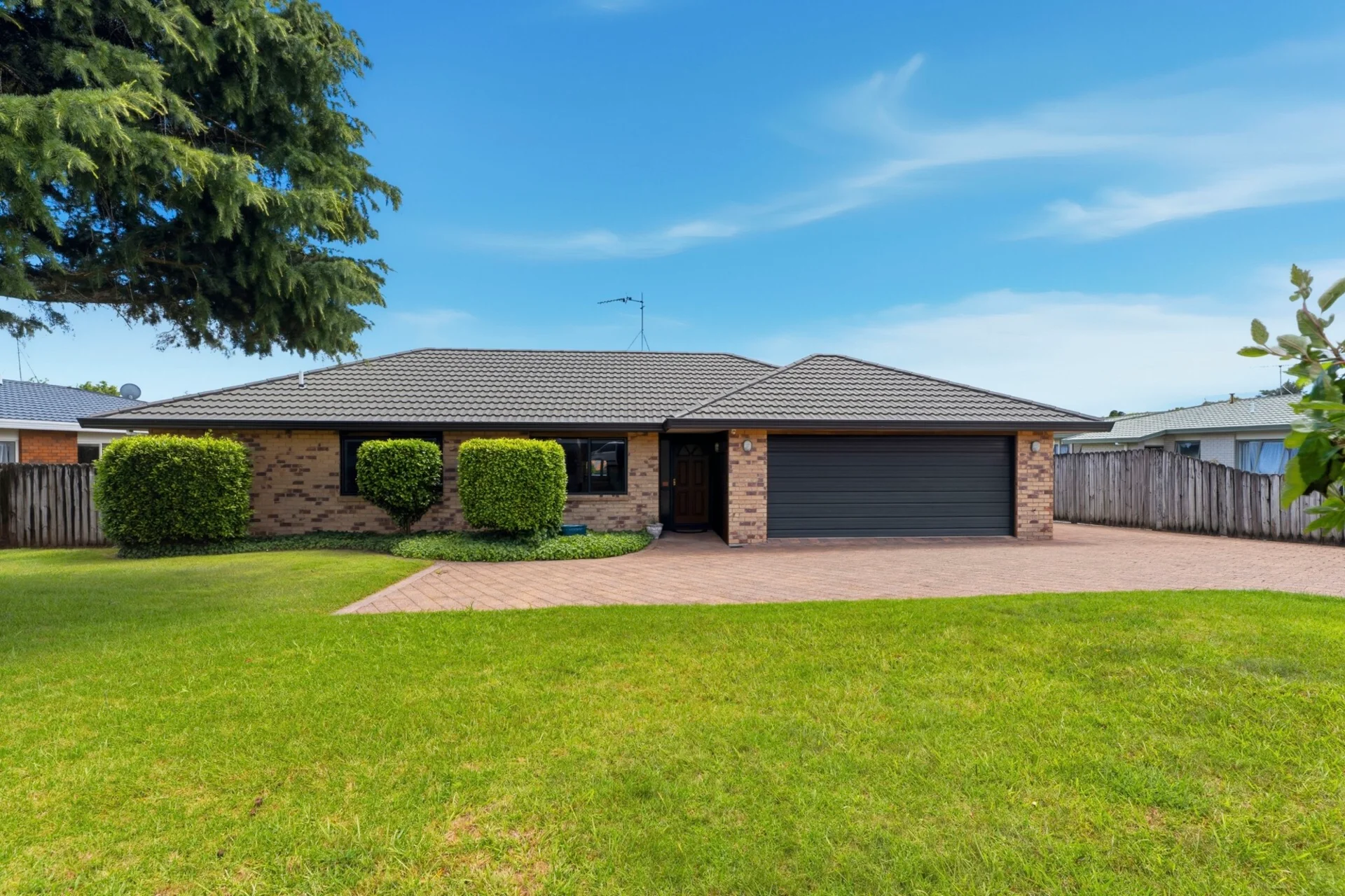 7 Burnt Oak Drive
