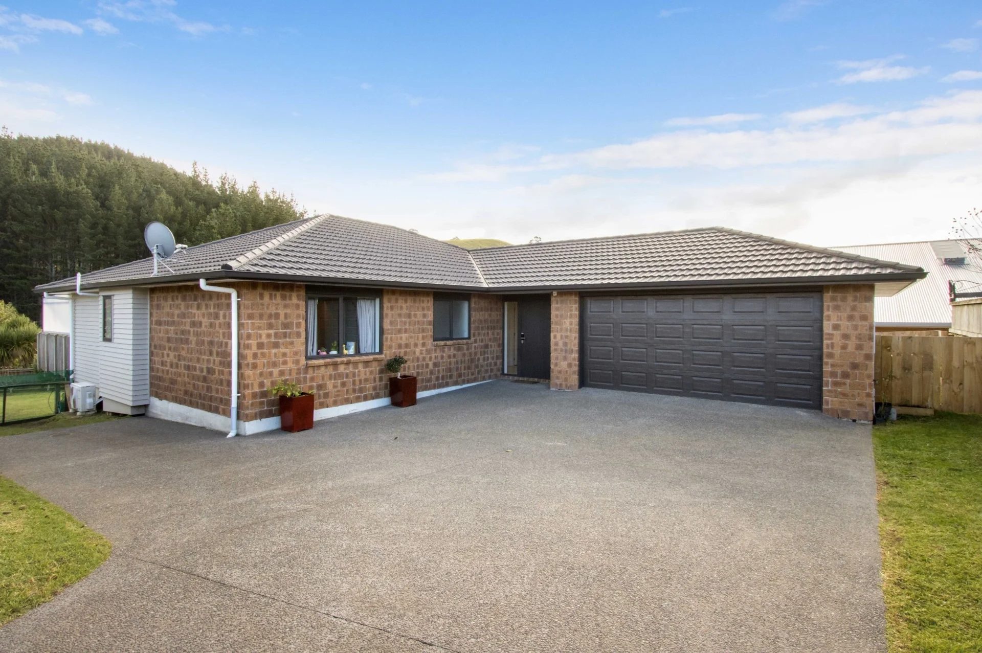 12 Silverstream Place