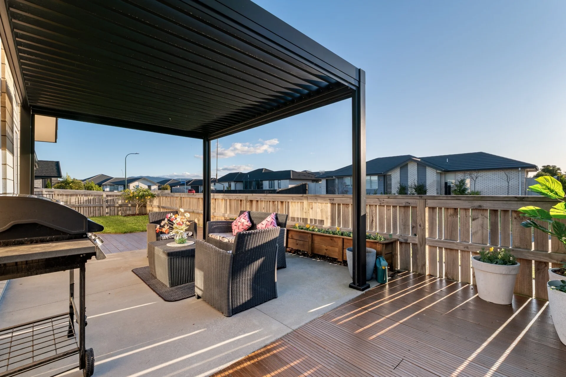3 Kanapa Close