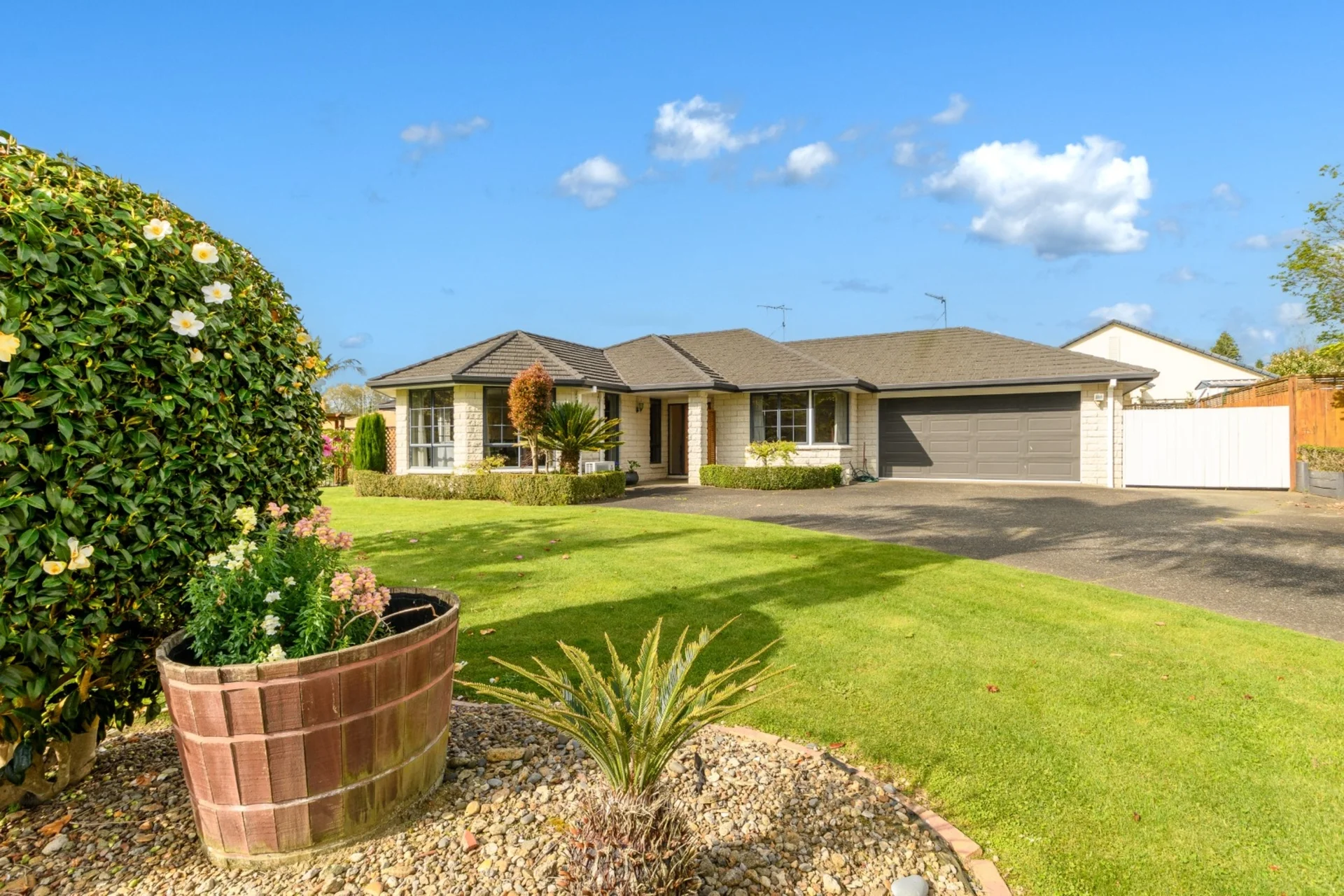 1 Ashmore Court