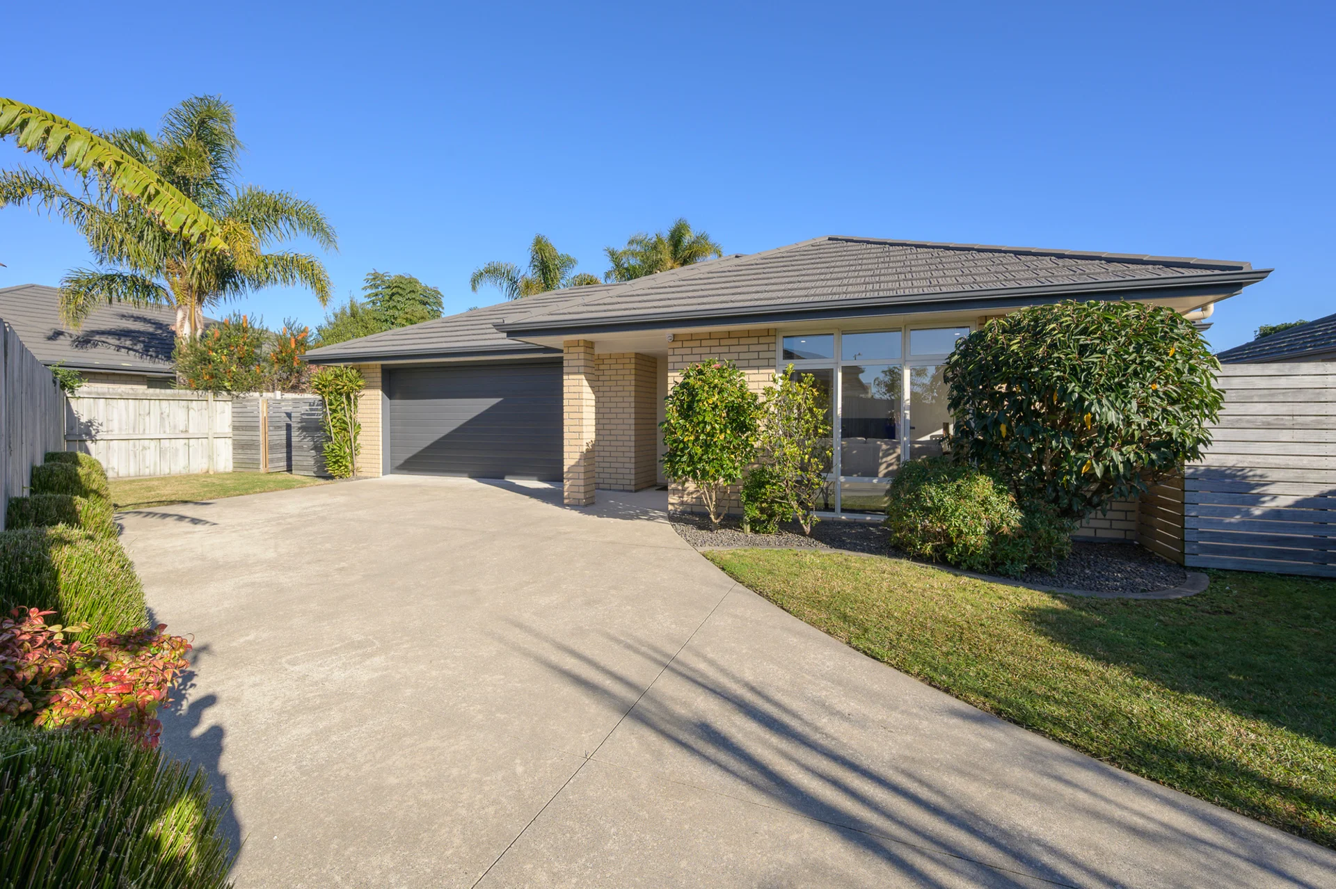 35 Leet Crescent