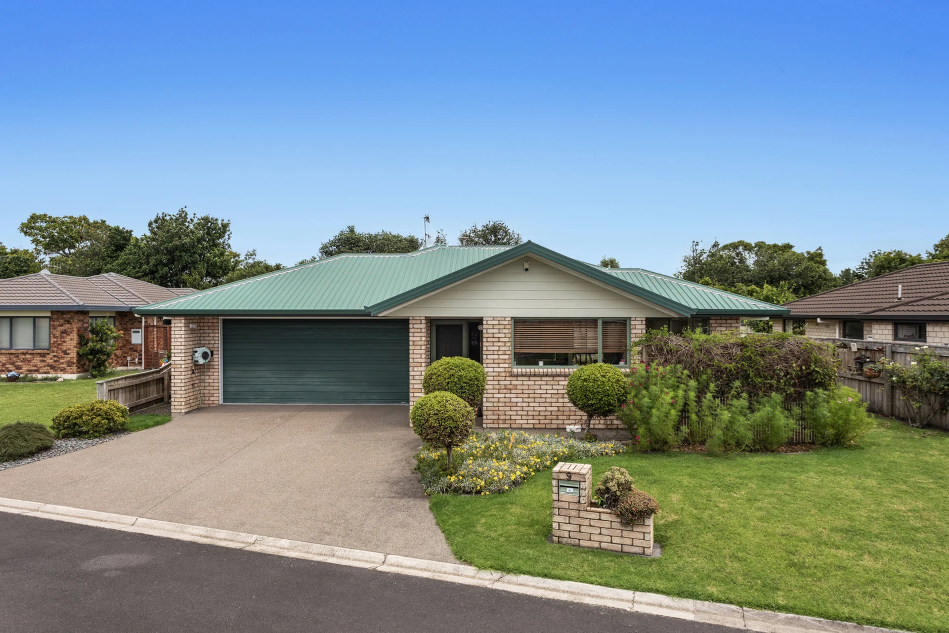 9 Walnut Grove