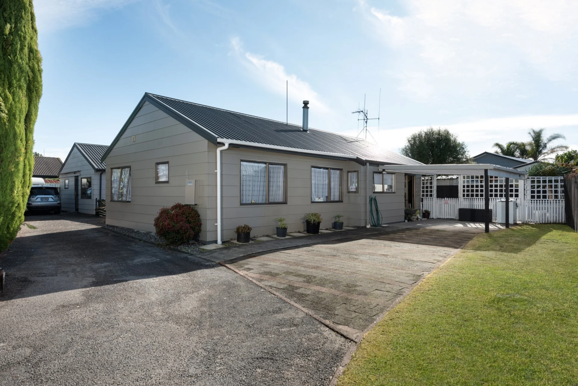 12 Tania Place