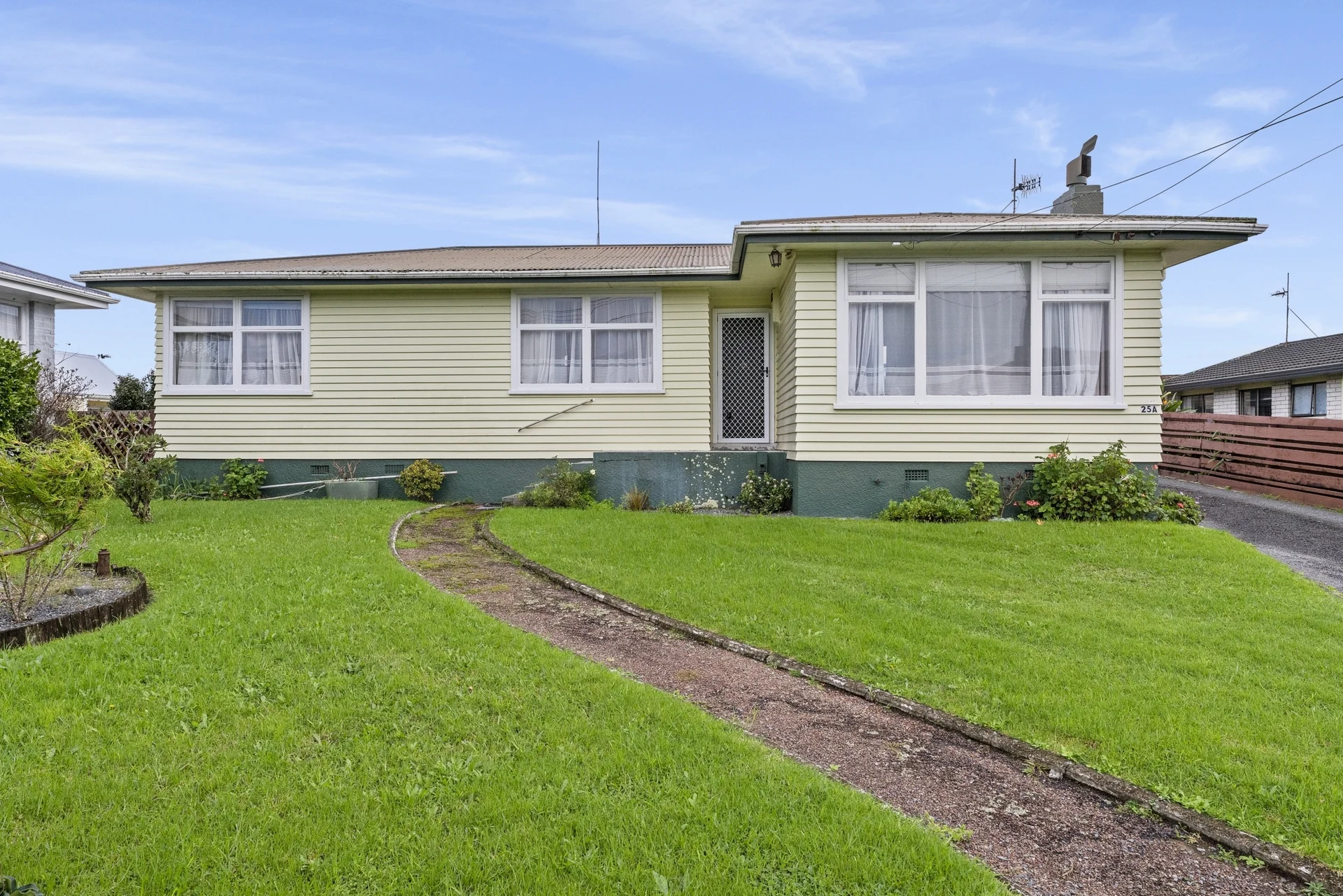 25A Hayes Avenue