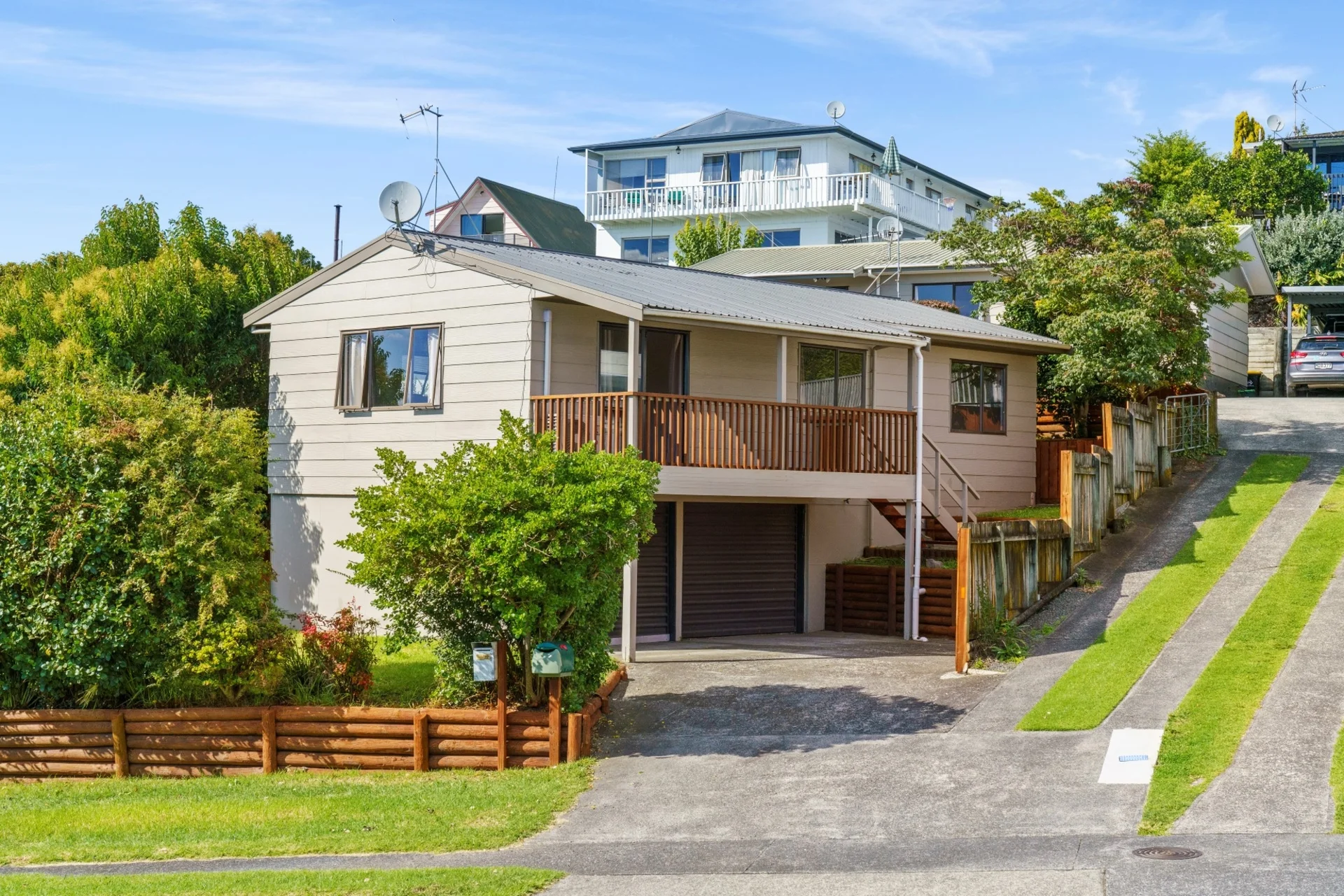 8A Snowden Street