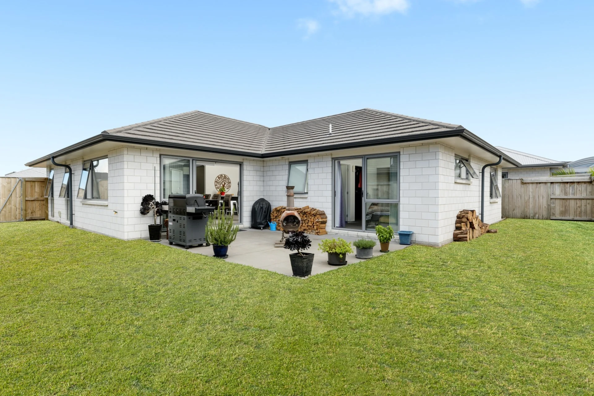 12 Hebe Crescent