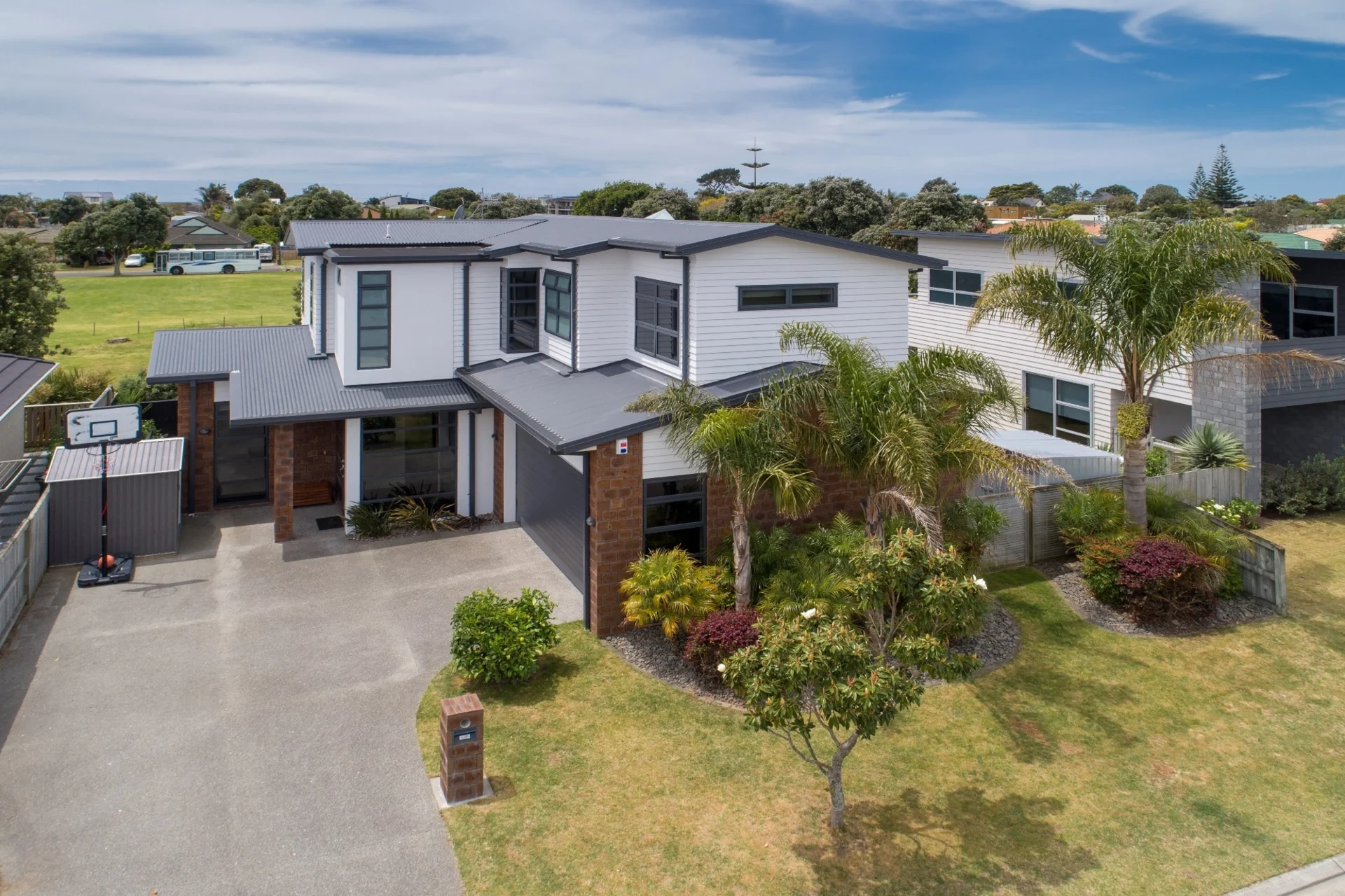 6 Ella Place