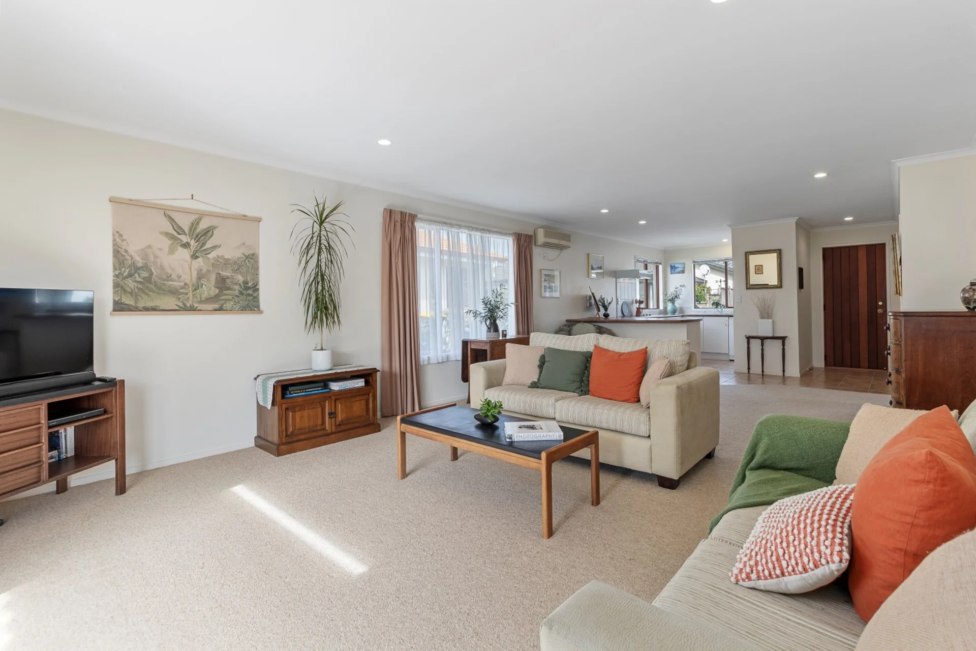 6/8 Cheyne Road