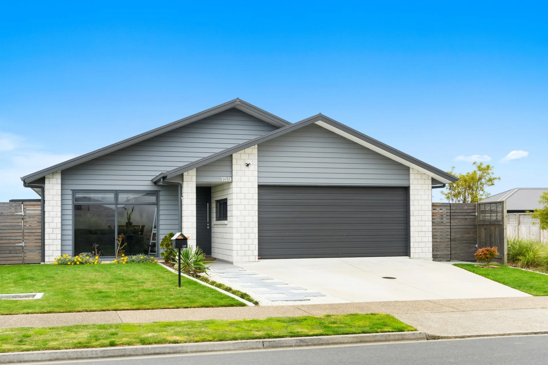 159 Penetaka Heights