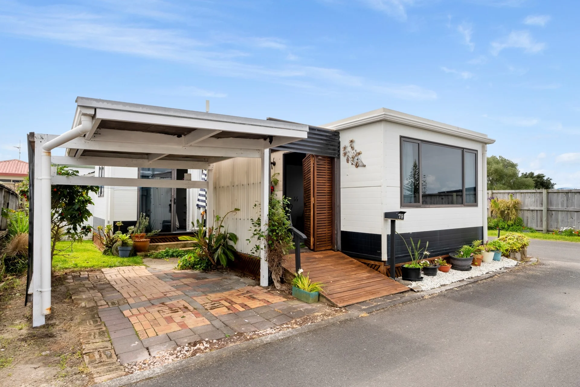 79/267 Parton Road