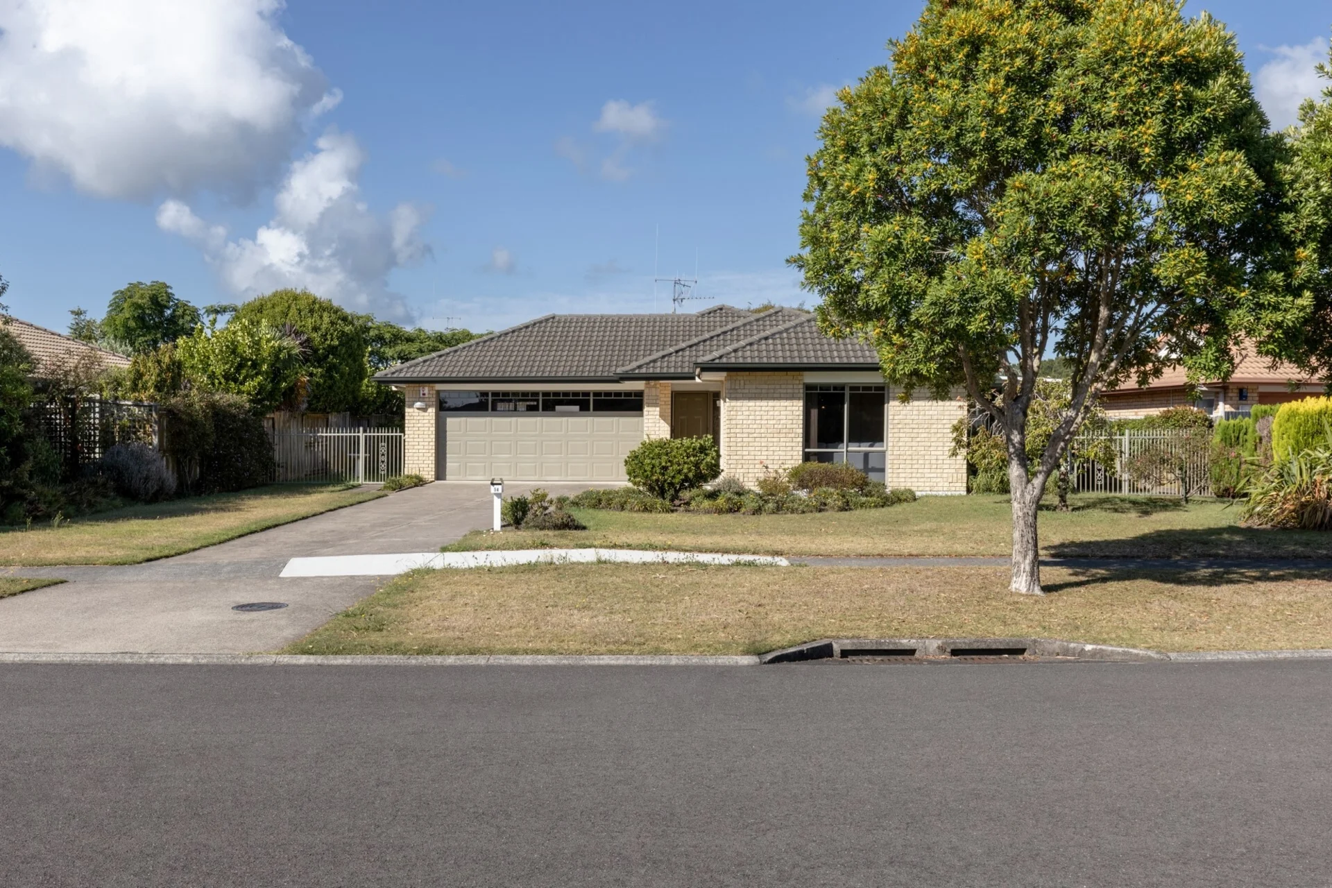 54 The Gardens Drive