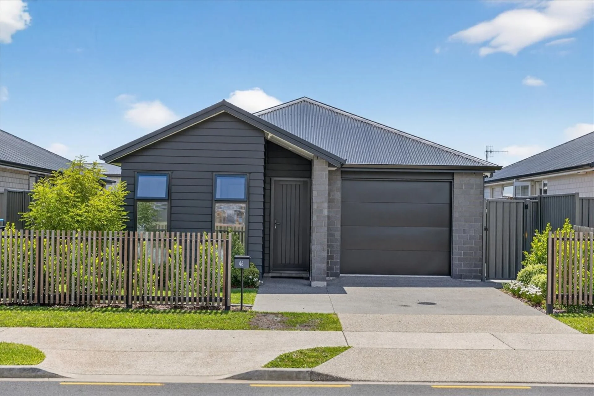 46 Hammick Crescent