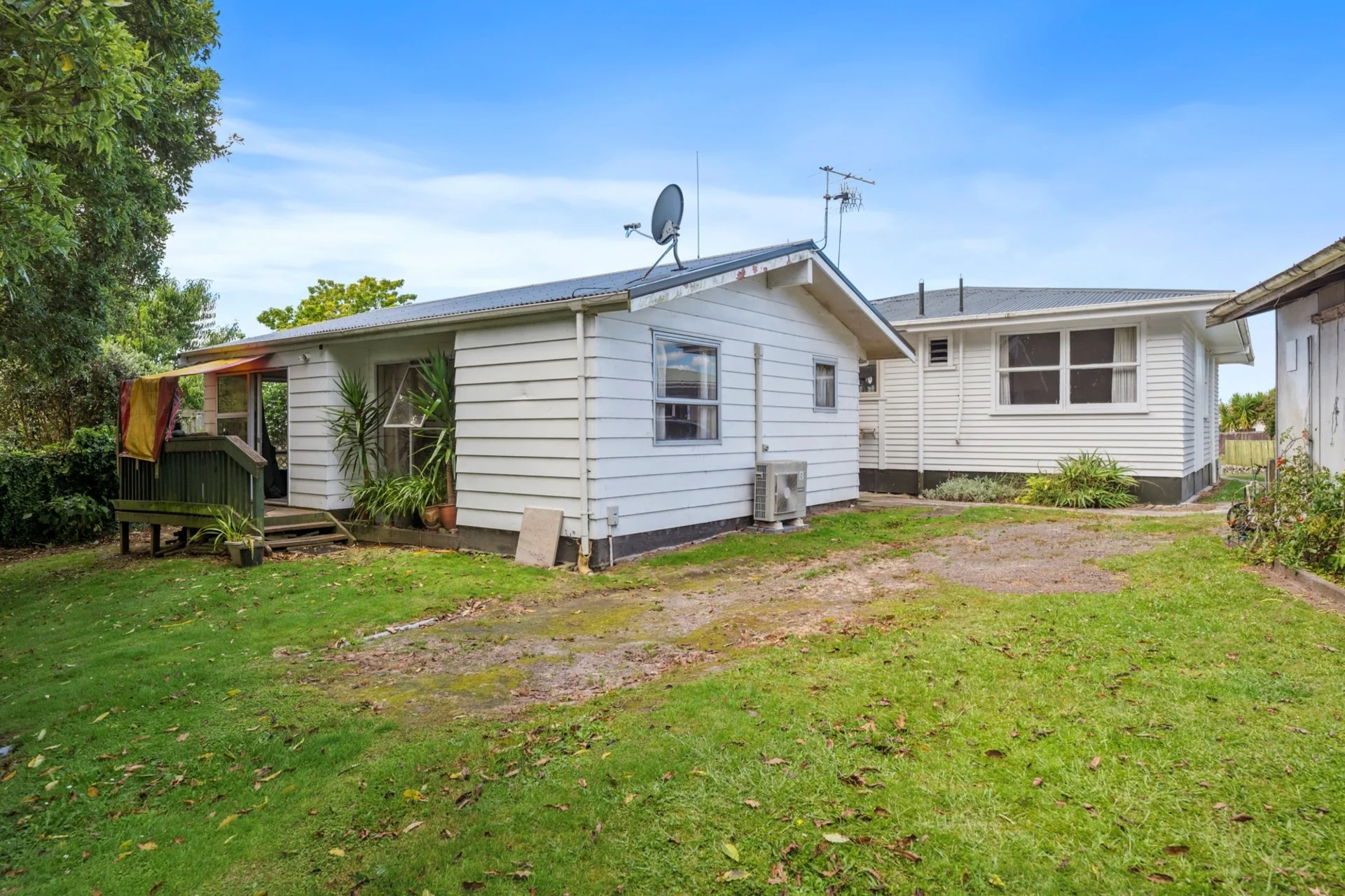 10 Kelly Street